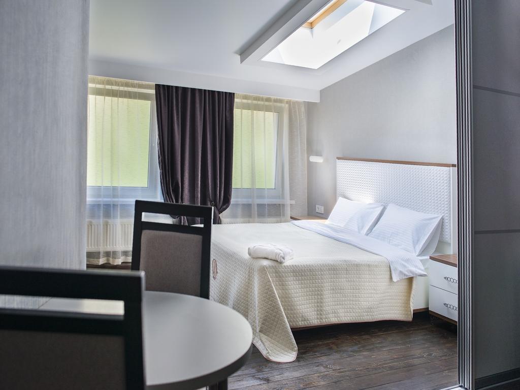 Apart Hotel Kvartira 1 Odessa Esterno foto