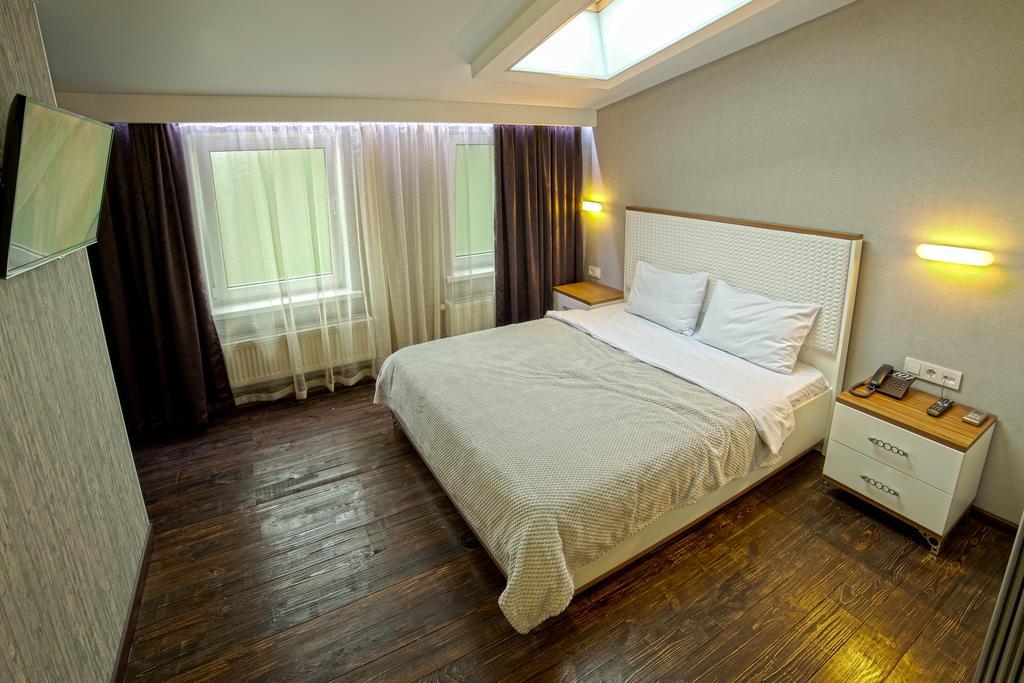 Apart Hotel Kvartira 1 Odessa Esterno foto