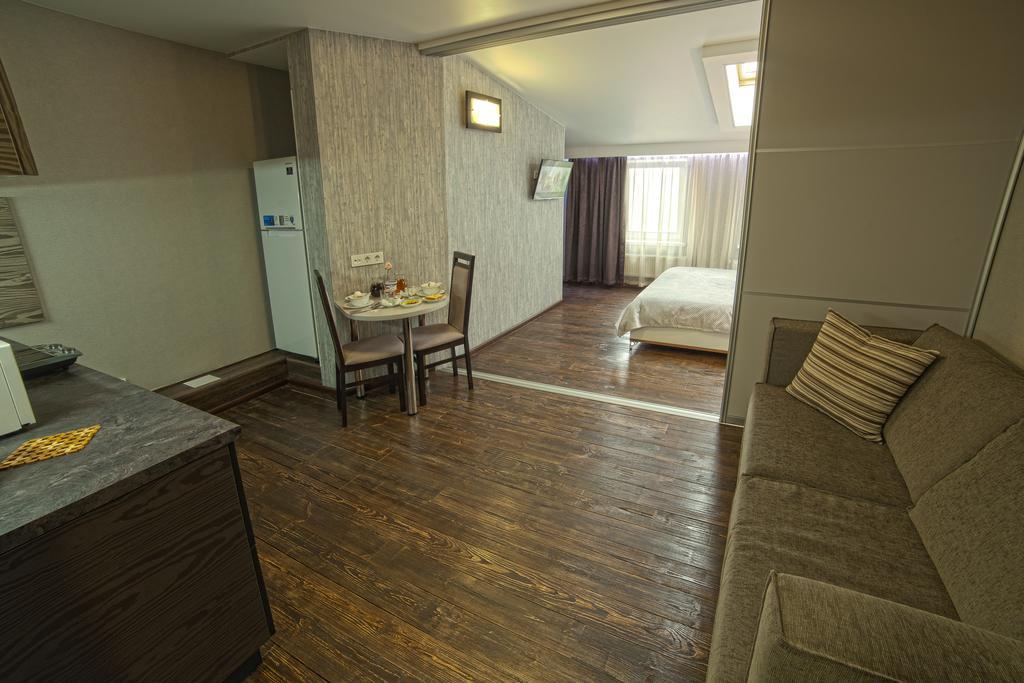 Apart Hotel Kvartira 1 Odessa Esterno foto