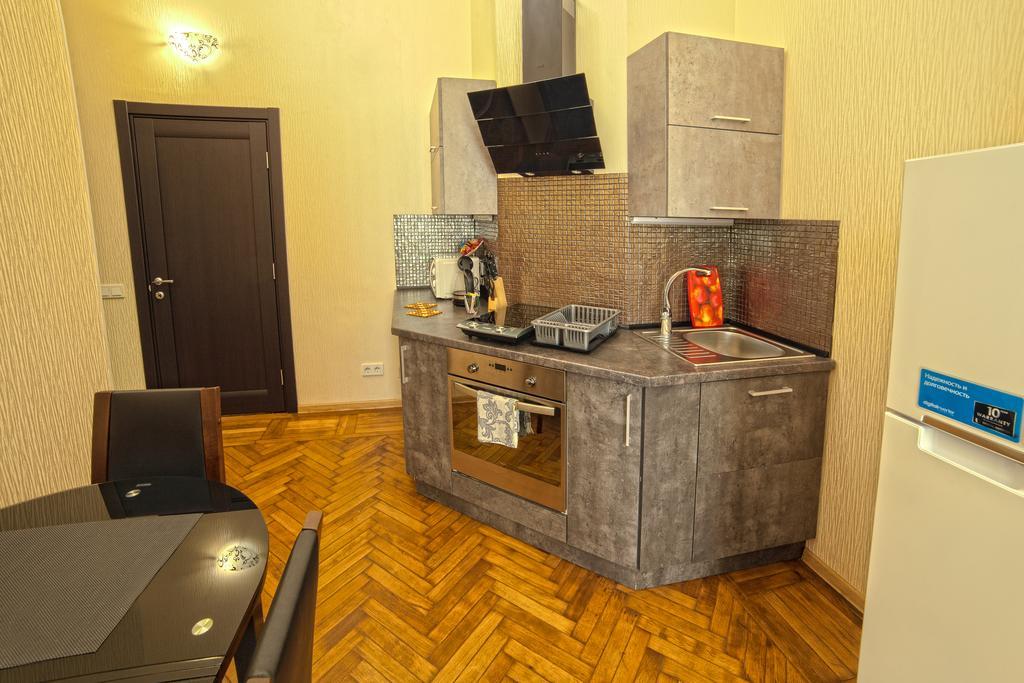 Apart Hotel Kvartira 1 Odessa Esterno foto