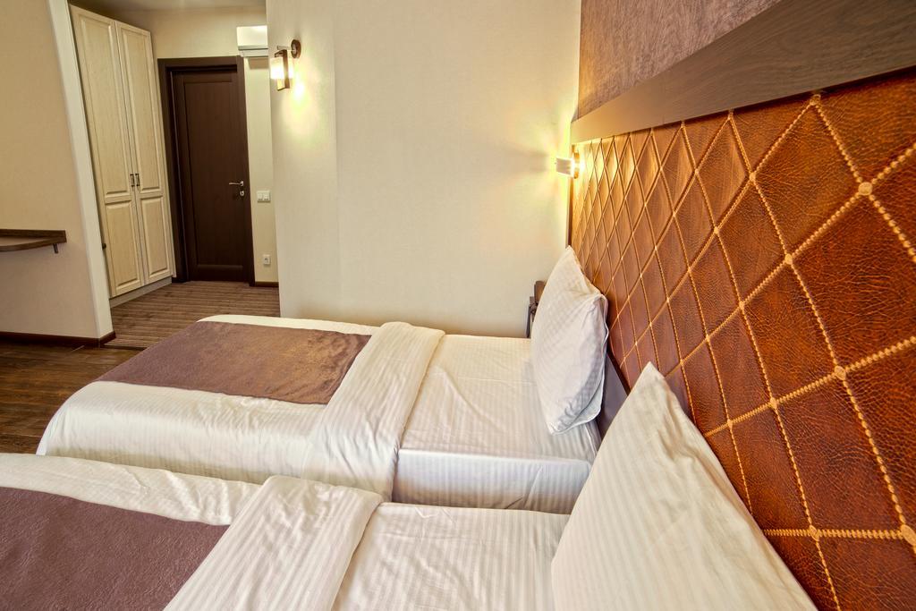 Apart Hotel Kvartira 1 Odessa Esterno foto