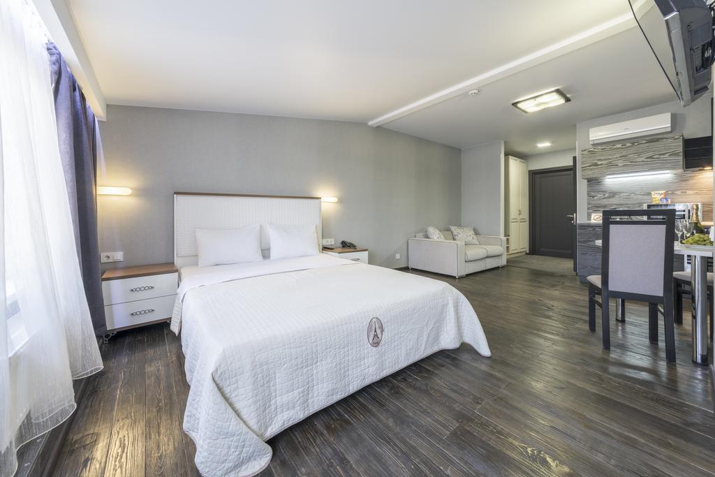 Apart Hotel Kvartira 1 Odessa Esterno foto